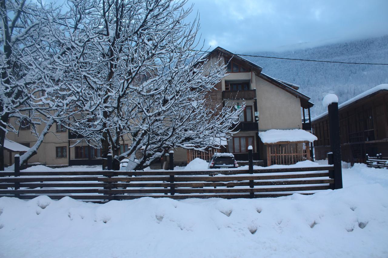 Salome Guest House เมสเตีย ภายนอก รูปภาพ