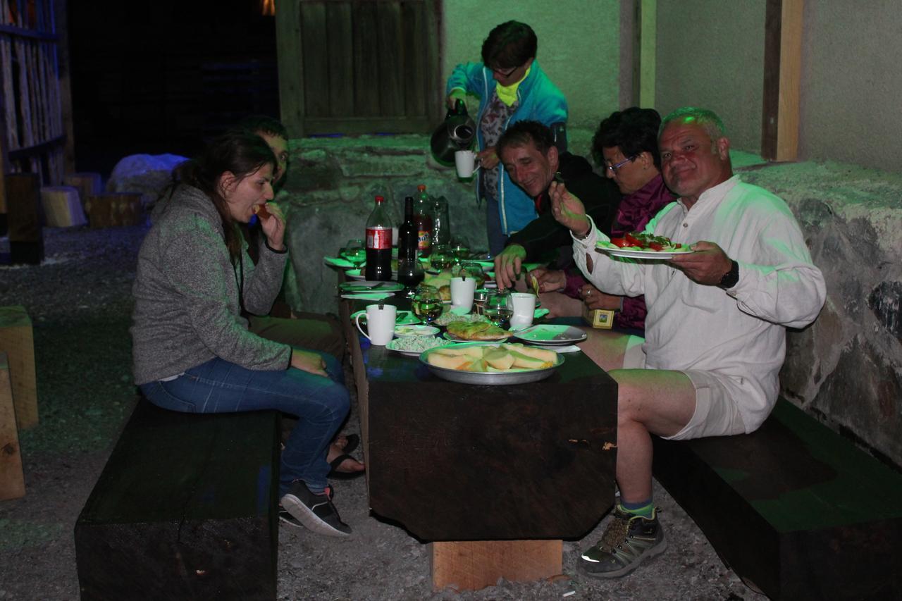 Salome Guest House เมสเตีย ภายนอก รูปภาพ
